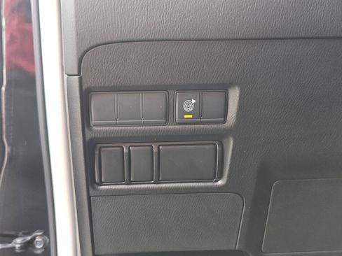 Used 2023 Nissan Armada SV image 19