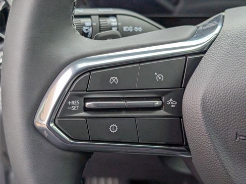 New 2026 Chevrolet Equinox LT w/ Convenience Package II image 18