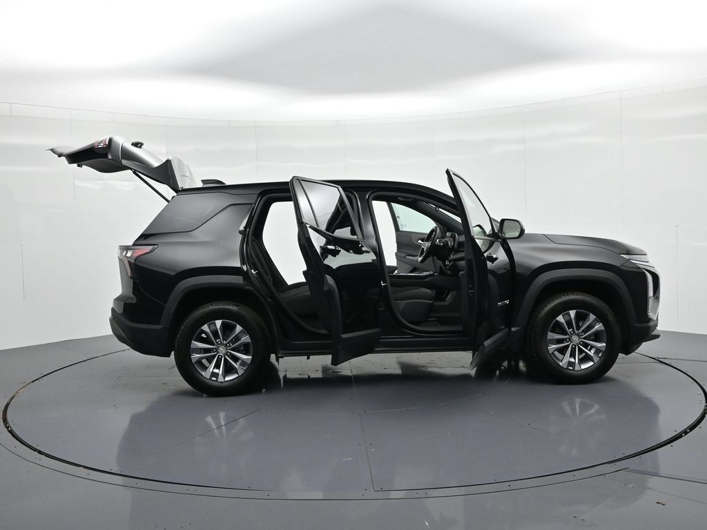 Used 2026 Chevrolet Equinox LT AWD/4WD image 24
