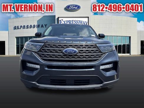 Used 2024 Ford Explorer XLT w/ Equipment Group 202A AWD/4WD image 2