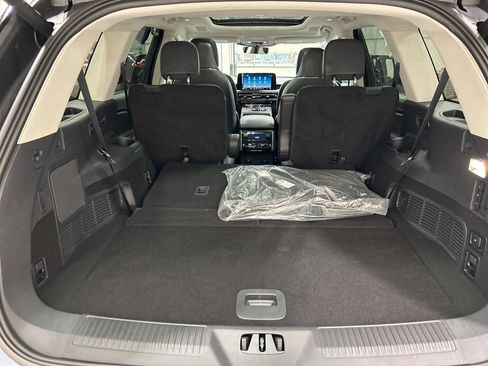 Certified 2025 Lincoln Aviator Reserve w/ Equipment Group 201A image 33