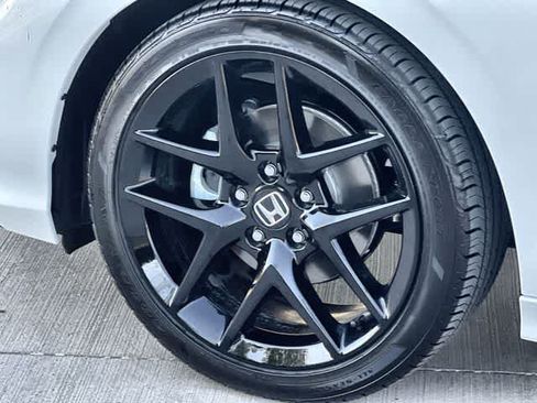 Certified 2026 Honda Civic Sport image 9