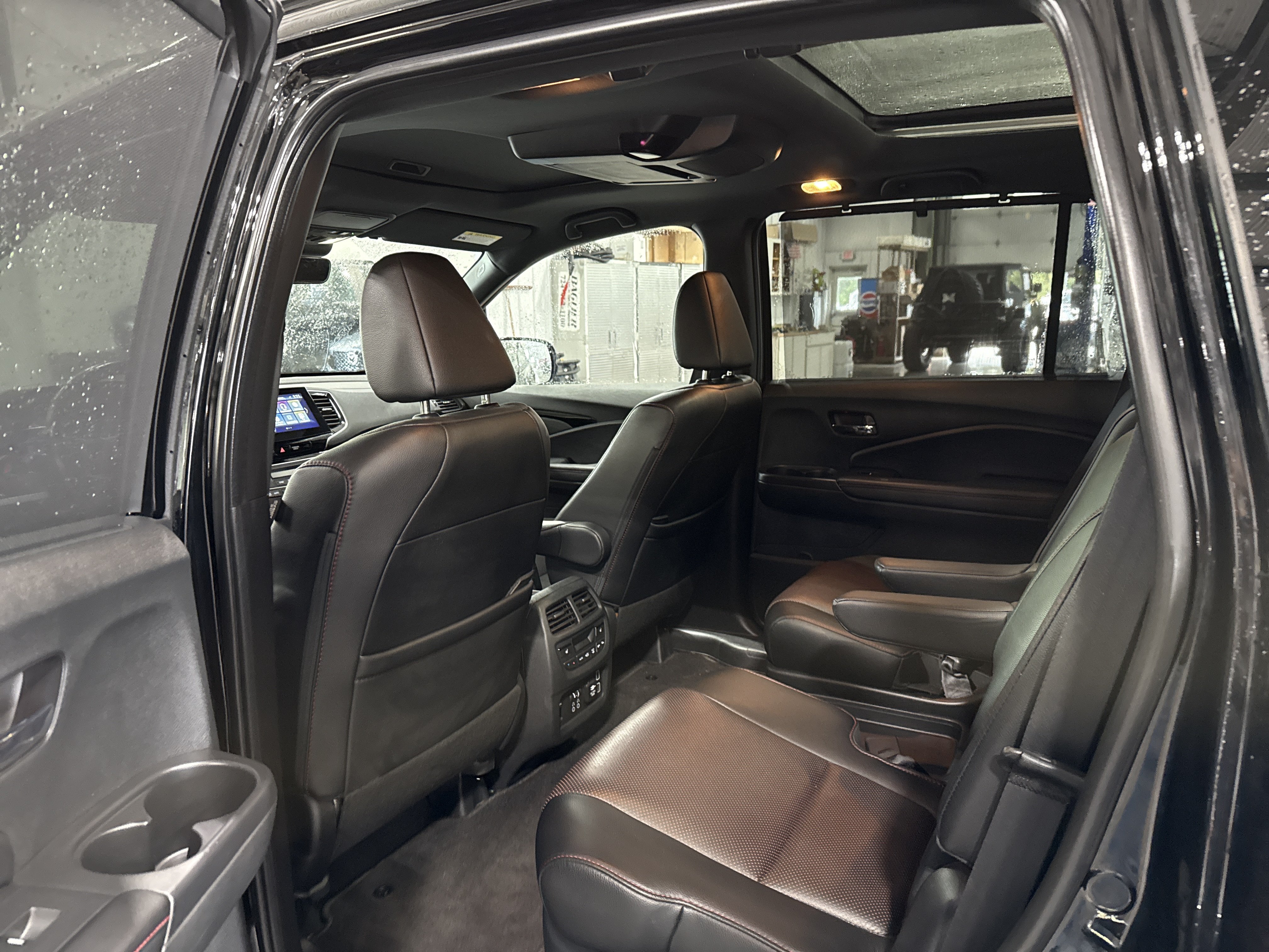 Used 2021 Honda Pilot Black Edition image 9