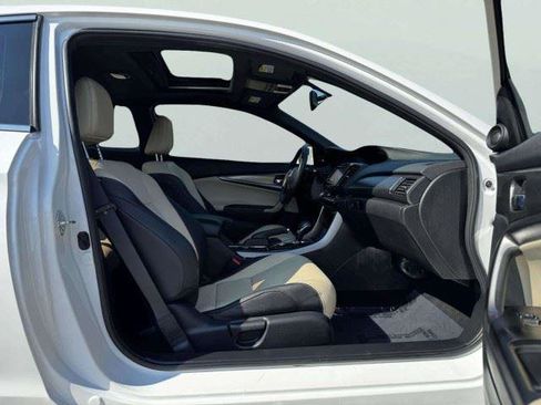 Used 2017 Honda Accord EX-L image 37