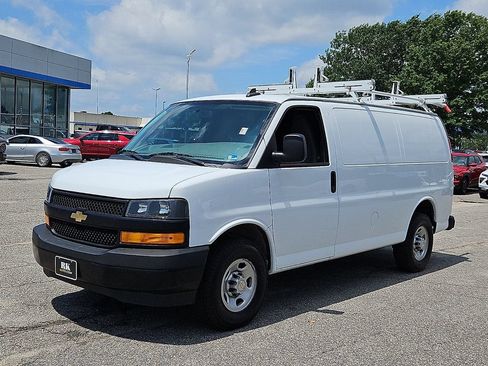 Used 2022 Chevrolet Express 2500 w/ Driver Convenience Package RWD image 1