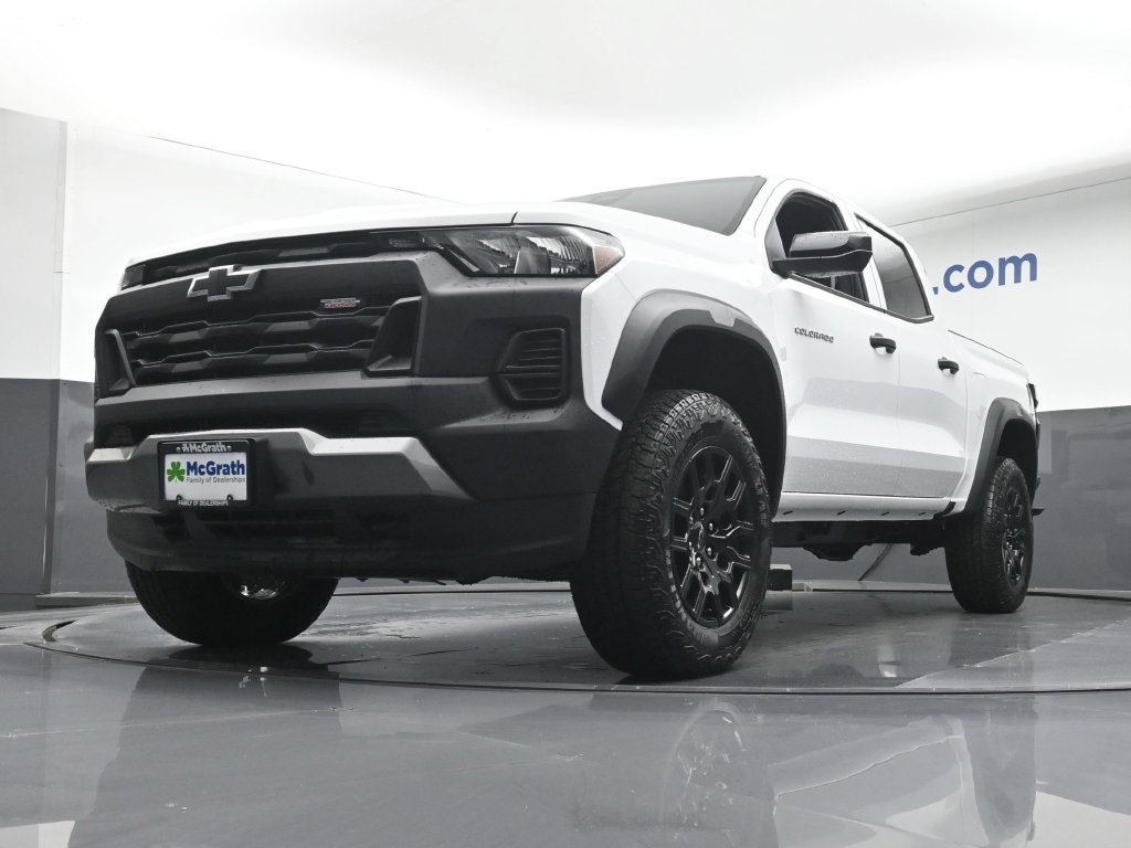 Used 2026 Chevrolet Colorado Trail Boss AWD/4WD image 7