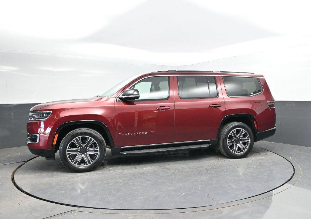Used 2024 Jeep Wagoneer Series II w/ Flexible Seating Group AWD/4WD image 5