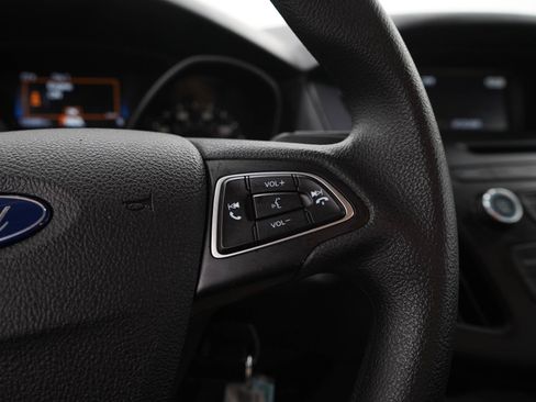 Used 2015 Ford Focus SE FWD image 23