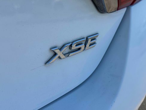 Used 2017 Toyota Camry XSE FWD image 10