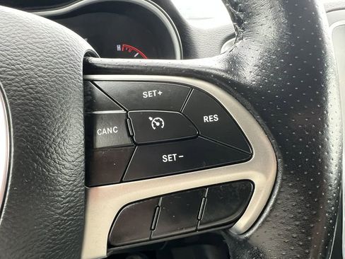 Used 2020 Dodge Durango SXT image 4