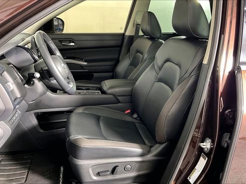 Used 2022 Nissan Pathfinder SL w/ SL Premium Package FWD image 34