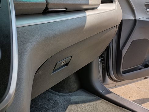 Used 2017 Toyota Sienna LE image 34