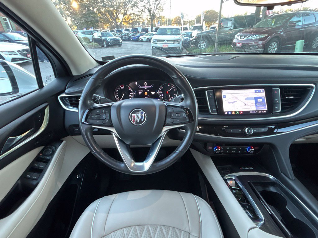 Used 2023 Buick Enclave Avenir w/ Avenir Technology Package FWD image 10