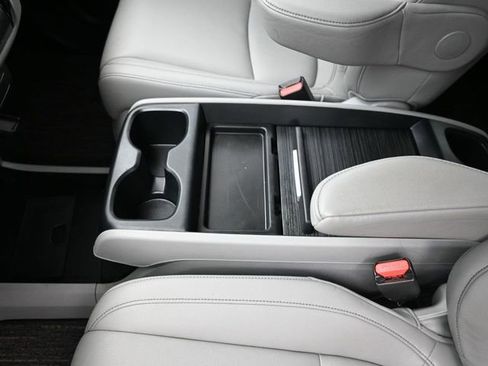 Certified 2024 Honda Odyssey Touring image 20