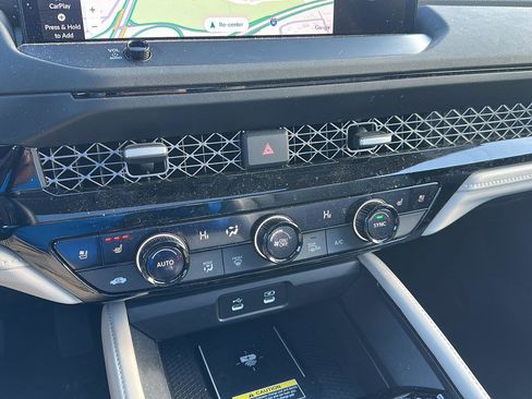 Used 2023 Honda Accord Touring image 18