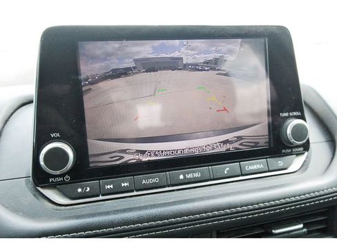 Used 2023 Nissan Rogue S image 18