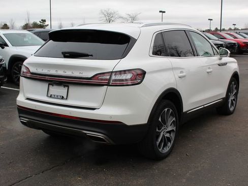 Used 2023 Lincoln Nautilus Reserve image 3