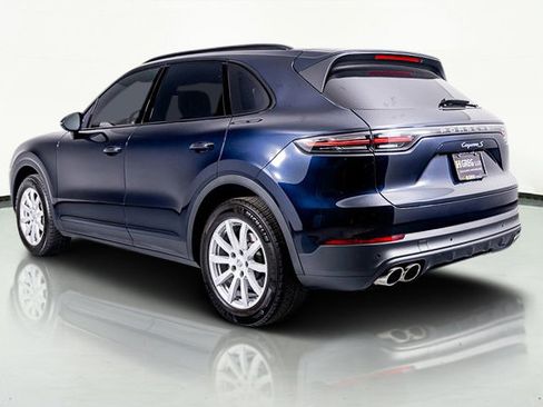 Used 2022 Porsche Cayenne S image 16