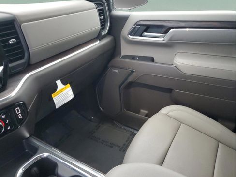 Used 2025 GMC Sierra 1500 SLT w/ SLT Premium Package image 25