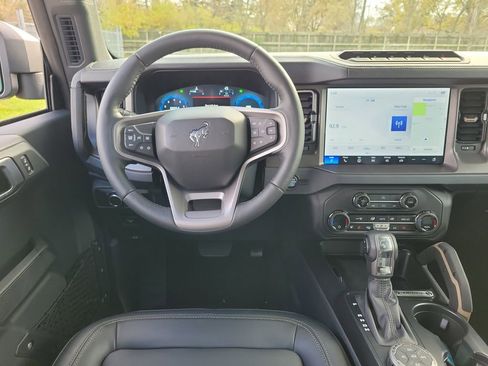 New 2025 Ford Bronco Badlands w/ Sasquatch Package image 12