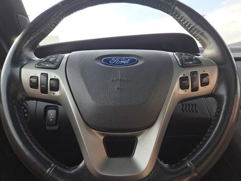 Used 2018 Ford Taurus SHO image 32
