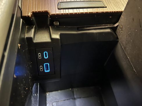 Used 2021 Toyota Sienna XLE w/ XLE Plus Package image 45