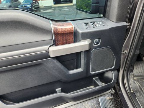 Used 2015 Ford F150 Platinum w/ Trailer Tow Package AWD/4WD image 10
