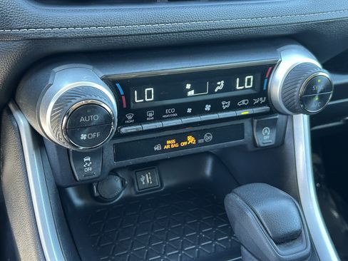 Certified 2024 Toyota RAV4 XLE FWD image 20