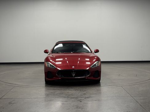 Used 2018 Maserati GranTurismo MC image 3