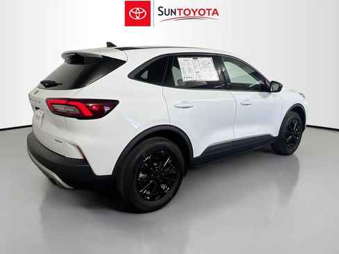 Used 2025 Ford Escape Active image 4