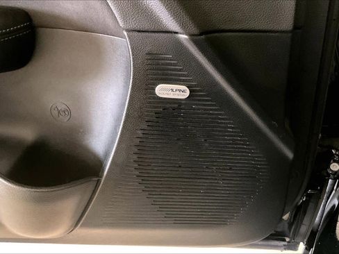 Used 2023 Dodge Challenger R/T w/ Blacktop Package image 33