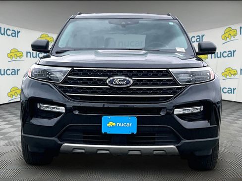 Used 2023 Ford Explorer XLT w/ Equipment Group 202A image 2