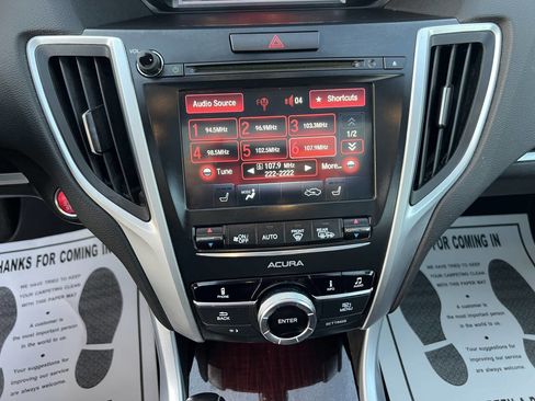 Used 2017 Acura TLX image 29