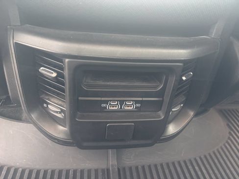 Used 2022 RAM 1500 Laramie AWD/4WD image 14