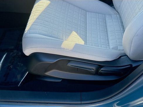 Certified 2023 Honda HR-V LX image 17