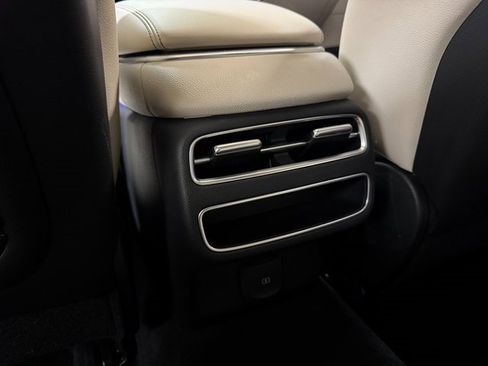 Used 2026 Genesis GV70 2.5T Select image 22