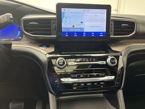 Certified 2023 Ford Explorer Platinum w/ Equipment Group 601A image 21