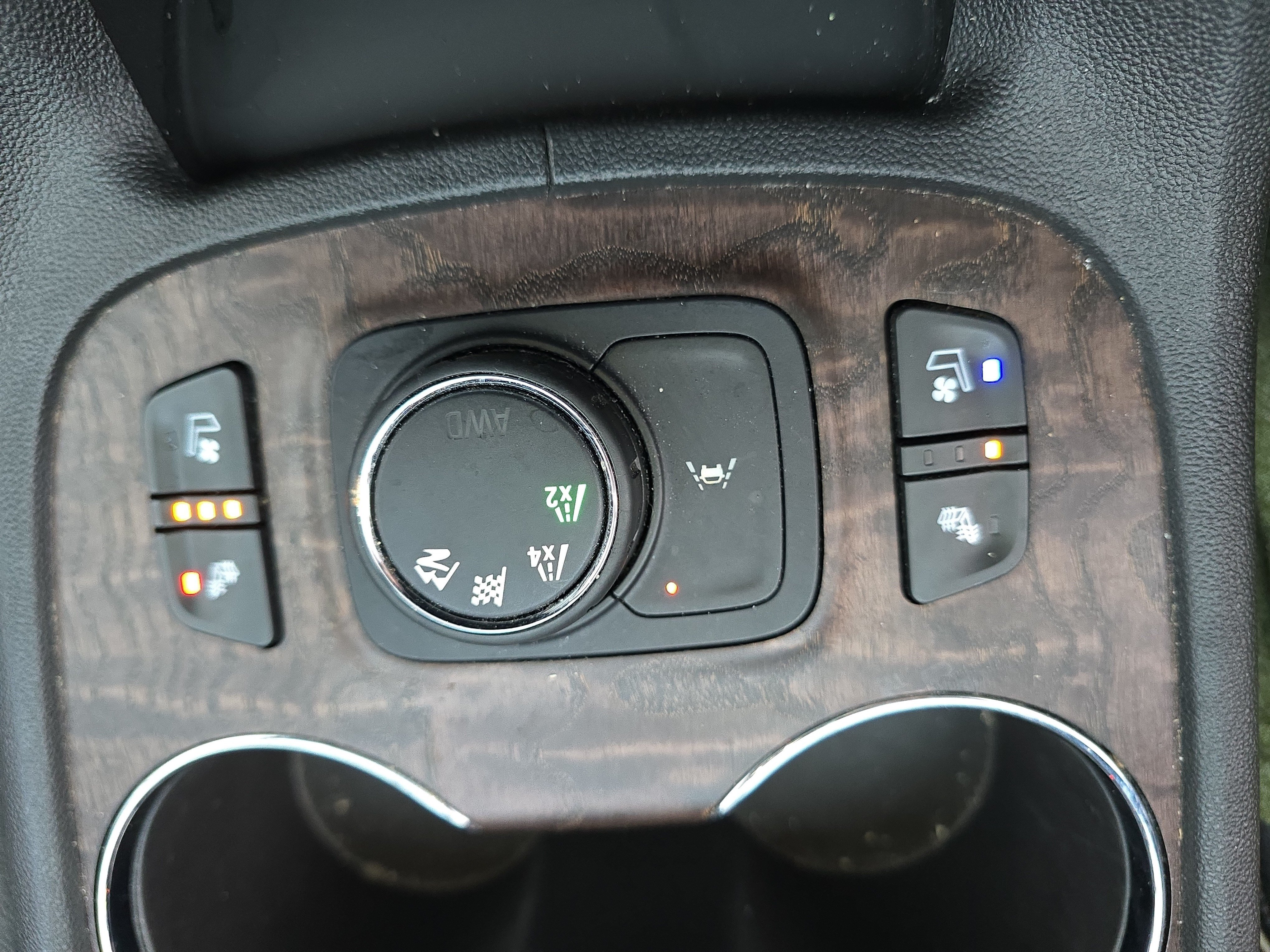 Used 2023 GMC Acadia Denali w/ Denali Technology Package AWD/4WD image 31