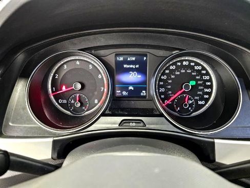 Used 2021 Volkswagen Atlas Cross Sport SE image 13