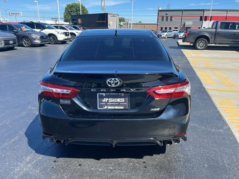 Used 2020 Toyota Camry XSE w/ Navigation Package FWD image 8