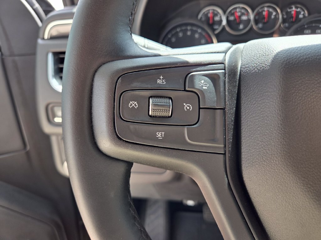 Used 2021 Chevrolet Suburban RST RWD image 30