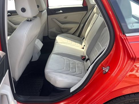 Used 2019 Volkswagen Jetta SEL Premium FWD image 10