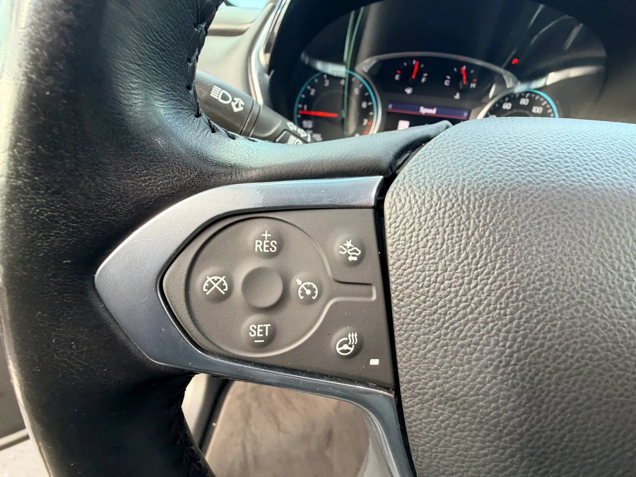 Used 2021 Chevrolet Traverse Premier w/ Redline Edition AWD/4WD image 13