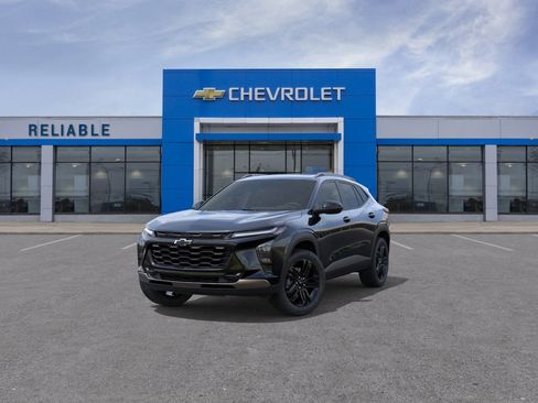 New 2026 Chevrolet Trax ACTIV w/ Sunroof Package FWD image 8