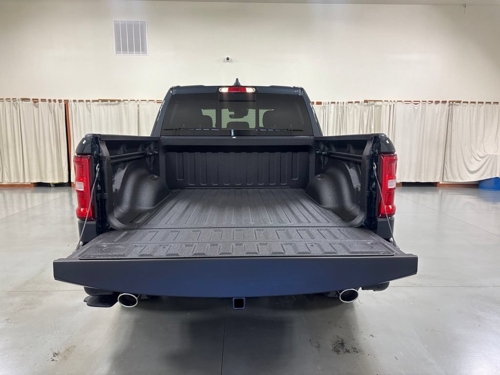 New 2026 RAM 1500 Big Horn AWD/4WD image 7
