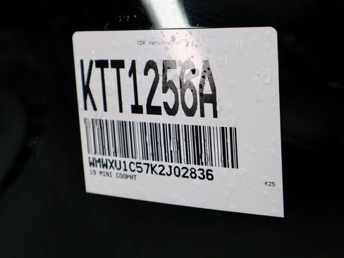 Used 2019 MINI Cooper 4-Door Hardtop w/ Signature Upholstery Package image 38