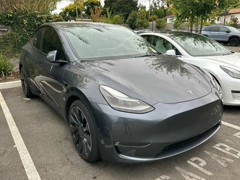Used 2022 Tesla Model Y Performance AWD/4WD image 2