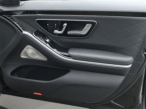 Used 2023 Mercedes-Benz S 580e 4MATIC Sedan image 22