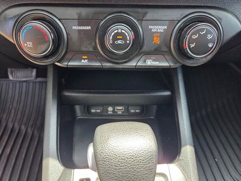Used 2020 Kia Forte Sedan FWD image 12
