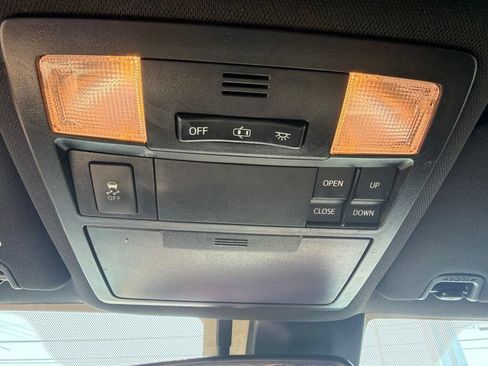 Used 2019 Toyota Tacoma TRD Sport AWD/4WD image 44